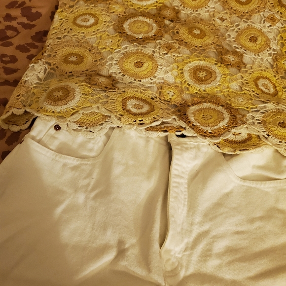 High Waist White  Raw Cut Denim Shorts - Picture 5 of 9